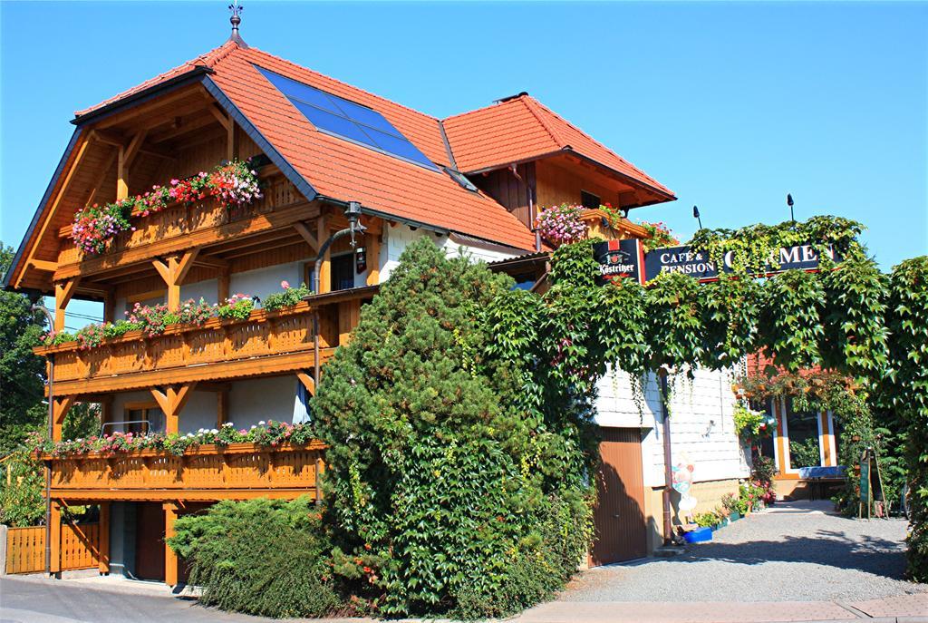 Cafe & Pension Carmen Brotterode Buitenkant foto
